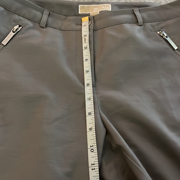 Michael by Michael Kors size 8 grey business casual pants with zipper pockets - Picture 7 of 8